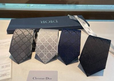 Dior's new tie Dior men's silk rattan check tie is rare and shows exquisite craf