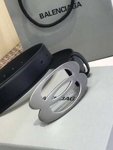 Balenciga Fall-Winter 35mm wide black belt. Made in Italy with genuine Greek gra