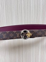 Flowergram Reversible Belt: This belt combines Monogram canvas and Monogram embo