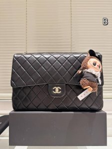 Cowhide version Chanel Cf denim airport bag! That kind of lazy effect Loose fee