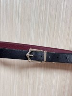 This season's new Frog reversible belt combines modern elements with elegant de