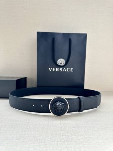 Width 4.0Cm Versace This soft leather belt is decorated with a 3D Medusa belt bu