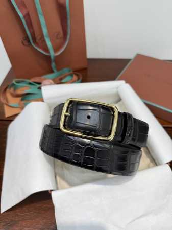 Loro Iana accessories are like golden threads weaving together past and present, - Click Image to Close