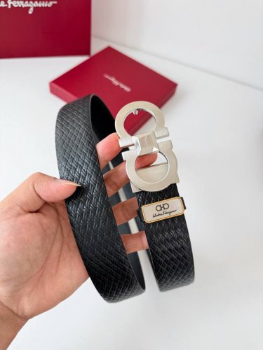 Product Name: Ferragamo belt. Ferragamo belt original Model: Buckle, classic buc