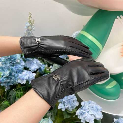 New Women's Exclusive First Release Touchscreen Gloves with Packaging Chanel Or