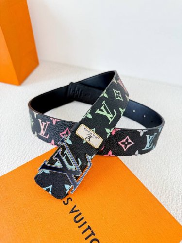 Product name: Lv..Louis..Vuitton belt original Model: Buckle, classic pure stee