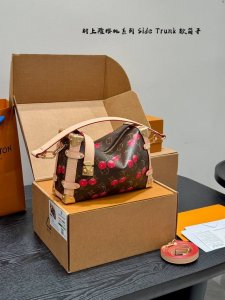 Full gift set with chip! LV and Takashi Murakami's limited edition Cherry series