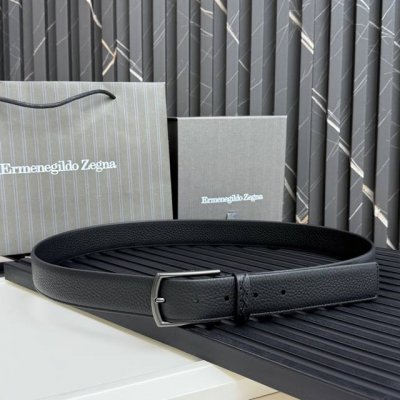 This Black Leather Belt Is Crafted From Grain Leather, Showcasing A Natural Text