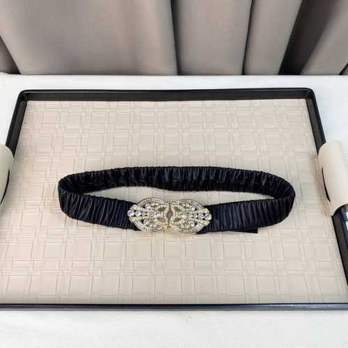 C Hanel Shiny Light Gold Metal With Full Diamond Decoration. Sheepskin Leather B