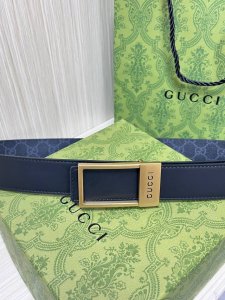 connects the brand's past and present, continuing to interpret classic elements