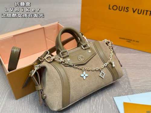 Folding box Lv Biker makes sweet and cool girls shine This motorcycle bag is coo