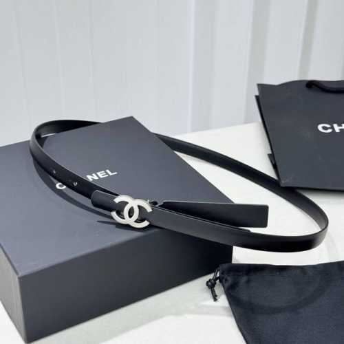 New Chanel Narrow Reversible Belt Chanel's classic reversible belt, made of hig