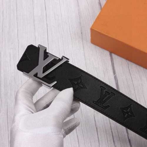 Brand: Louis VuittonSize: 39mm authentic sizeHardware material: counter boutique