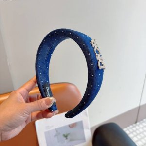 with packaging Dior's new full diamond letter headband, high-quality headband m