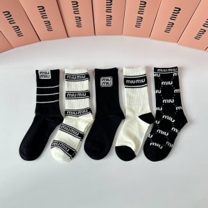 Special Packaging Miumiu New Classic Mid-Length Socks! Five pairs per box, same