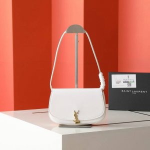 Voltaire Mini Underarm Bag_The simple half-moon design and unique Cassandra turn