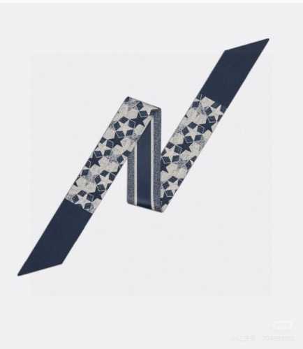 Dior Product Name: Lucky Star Headband Fabric: Silk Size: 6*105 A Dior silk scar