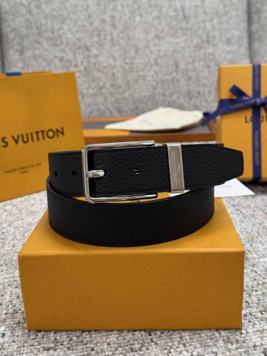 Louis Vuitton LV belt with pebbled gold buckle series, original factory hardware Louis Vuitton LV belt with pebbled gold buckle series, original factory hardware