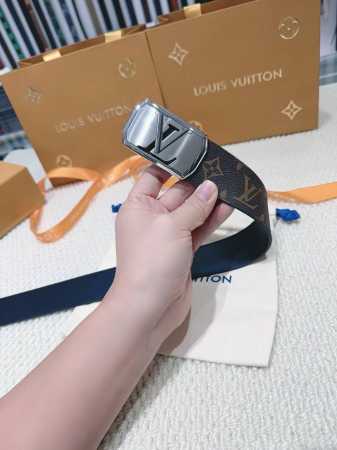 High-end quality, real product photos Comes with full packaging Brand: Louis Vu - Click Image to Close