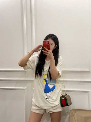 Gift box packaging Gucci Ophidia chain shoulder crossbody bag perfectly interpre