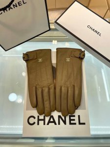 Chanel's popular women's genuine leather gloves, made of imported Ethiopian lamb