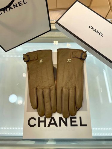 Chanel's popular women's genuine leather gloves, made of imported Ethiopian lamb