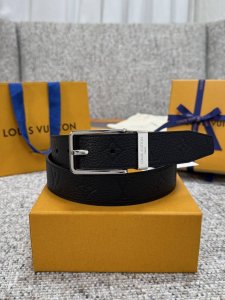 Louis Vuitton LV belt with pebbled embossed pattern, original factory hardware,