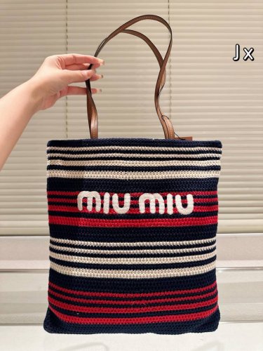 Size: Small 32.40 Miumiu summer limited edition beach bag New product in the str