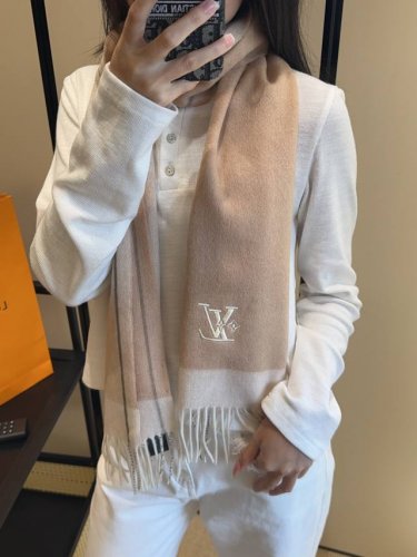 This LV scarf is absolutely gorgeous! It's so stylish and charming, a very sophi