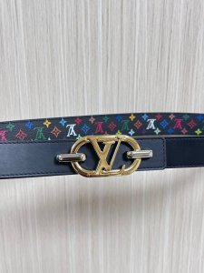 New for the season, this belt is crafted from luxurious calfskin and Monogram c