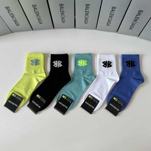 Special counter packaging Balenciaga Paris family new mid-tube socks stacked soc