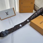 L0Uis Vuitt0N's latest upgraded version from the boutique, featuring a brand new