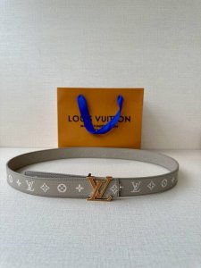 3.0 Cm Width Lv Double-Sided Alligator Leather Belt Reinterprets Louis Vuitton's
