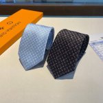 Lv monogram tie, Louis Vuitton classic tie monogram jacquard design, a must-have