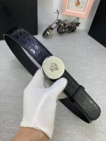 Width: 4.0cm This Versace belt features the iconic Versace Medusa head buckle, a