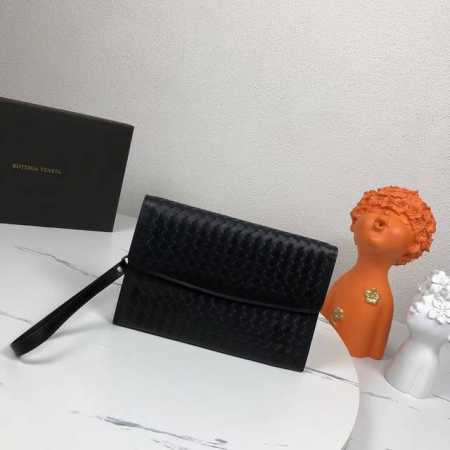 comes with a box. This woven clutch is made of imported waxed calfskin, featuri - Click Image to Close