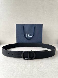 Width 3.5Cm Dior's belt buckle is crafted from stainless steel with a matte blac