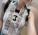 Dior Dior floral latest double-layer headband. It really looks better the more y