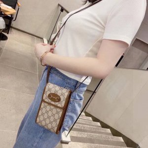 Gucci Horsebit Universal Phone BagIn an era where you don't need to carry cash w