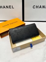 Color Black Size 19X10 Louis Vuitton men's long and short fold 1:1 imported cow