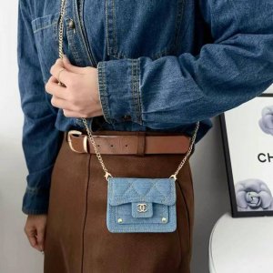 Chanel official website new Mini crossbody bag coin purse with detachable chain