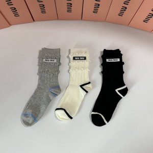 Special Packaging Miumiu New Classic Mid-Length Socks with Accessories! Three pa
