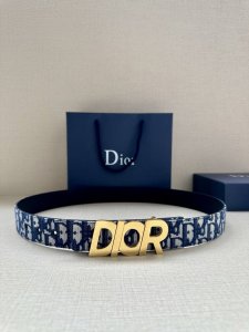 Width 3.5Cm This 35Mm Double-Sided Belt Combines Elegance And Modernity. Double-
