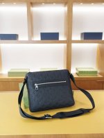 Lv Louis Vuitton official website synchronized high version crossbody shoulder b