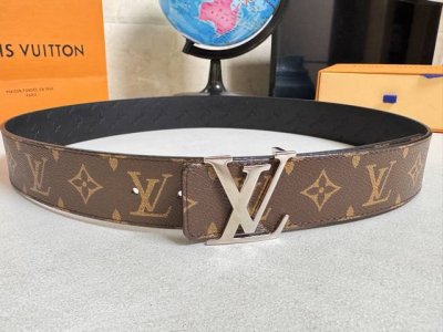 -Lv Fiower reversible belt made of Monogram coated canvas, with Lvfiower embosse