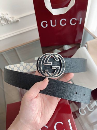 Gucci's new double G buckle has arrived!