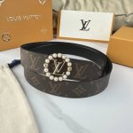 Original packaging L0Uis Vuitt0N This season's new belt is 35mm wide and made o
