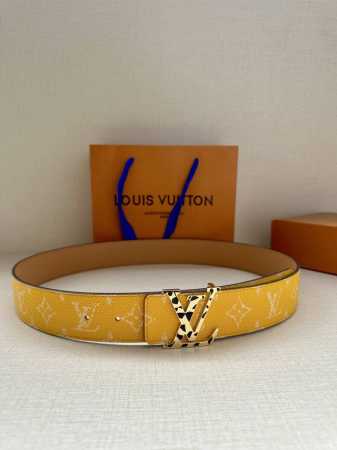 This 4.0-inch wide Lv Initiales reversible belt is available in vibrant new colo - Click Image to Close