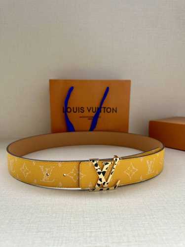This 4.0-inch wide Lv Initiales reversible belt is available in vibrant new colo