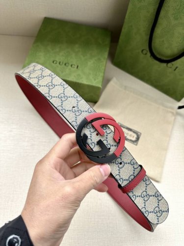 Width 4.0cm Gucci double-sided belt, one side is Gg Supreme canvas, the other si